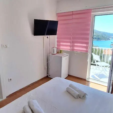 Bjelopera Guest house 3*